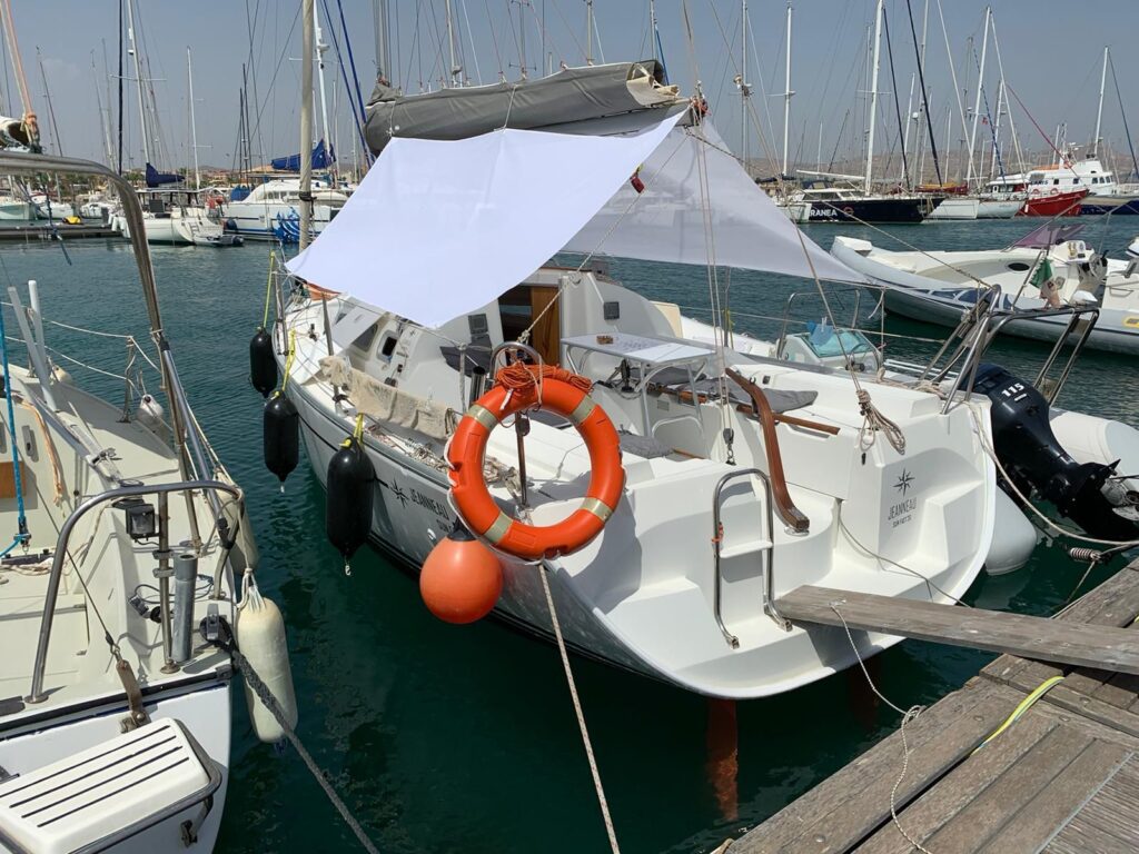 Boat And Breakfast